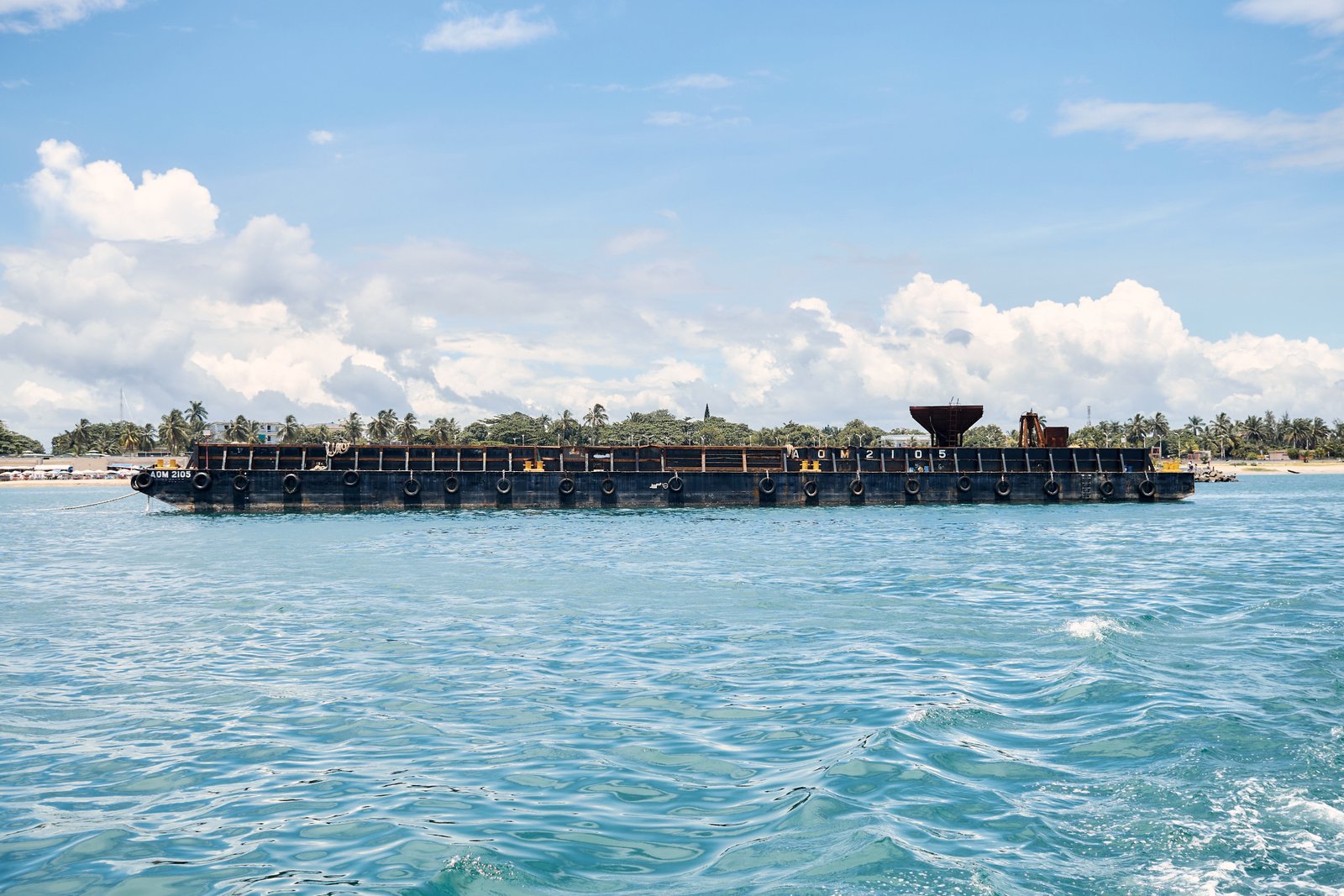 Emergency mooring response in Mayotte after seasonal storm damage